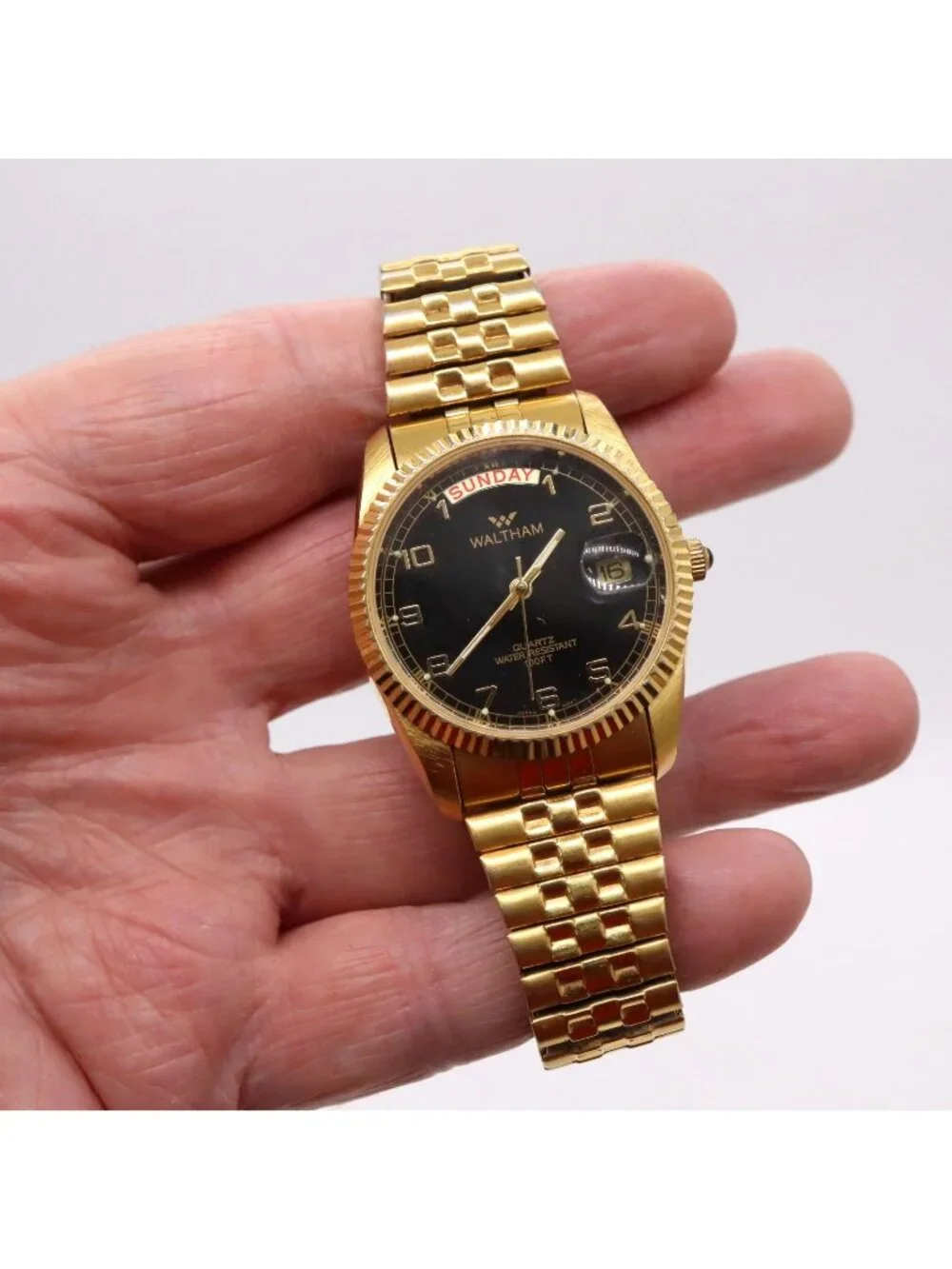 Waltham Day Date President Watch Fluted Bezel Vintage Quartz 6M55 Mens Gold Tone
